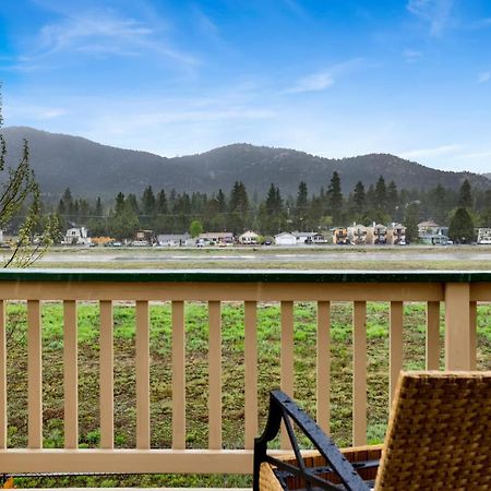 Fairway Wings Chalet Relaxing Modern Airport Cottage Big Bear City Exterior photo